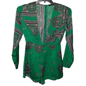 Boohoo Long Sleeve Romper Size 4